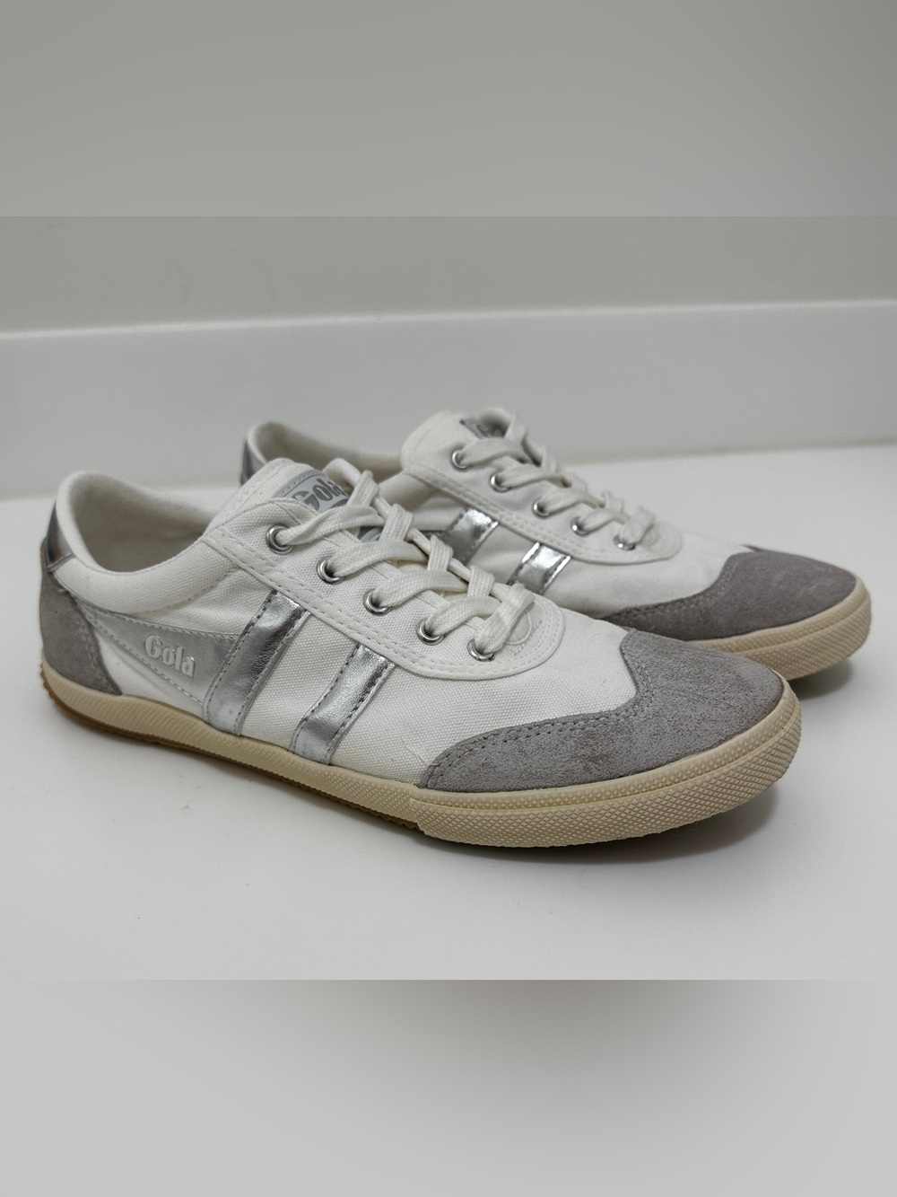 Gola Badminton Sneakers Women’s US 9 White Silver Gray Leather & Textile